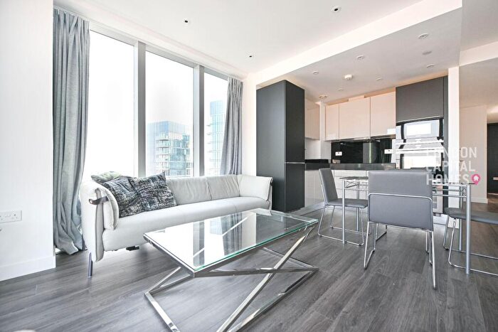 1 Bedroom Apartment To Rent In Kingwood House, Chaucer Gardens, London, E1