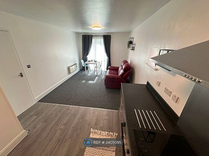 1 Bedroom Flat To Rent In Jefferson Place, West Bromwich, B71