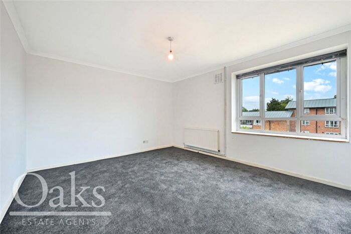 3 Bedroom Flat For Sale In Leigham Court Road, Streatham, SW16