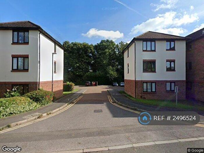 1 Bedroom Flat To Rent In Littlebrook Avenue, Burnham, SL2