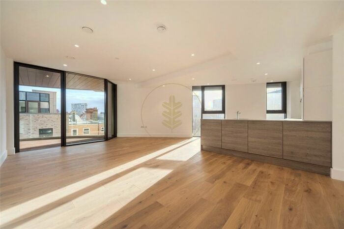 2 Bedroom Apartment To Rent In Kingsland High Street, London, E8