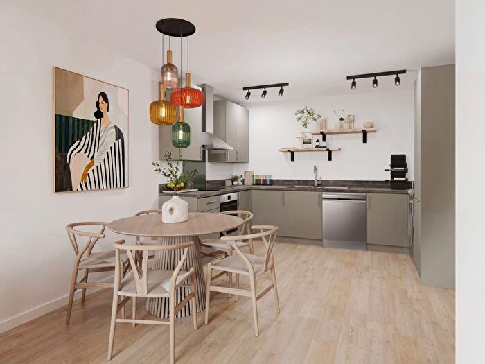 2 Bedroom Flat For Sale In Tatton Road, Sale, M33