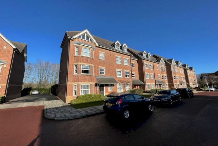 2 Bedroom Flat To Rent In Highbridge, Gosforth, Newcastle Upon Tyne, NE3