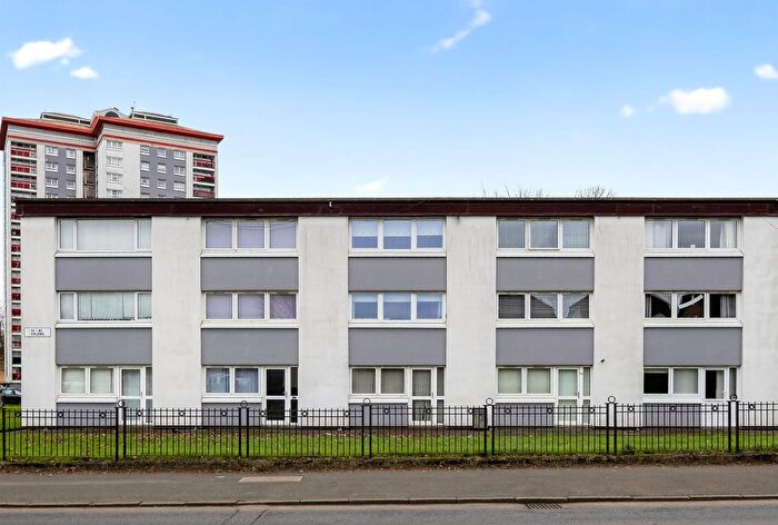 2 Bedroom Maisonette For Sale In Calside, Paisley, PA2