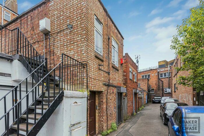 1 Bedroom Flat To Rent In Green Lanes, Palmers Green, London, N13