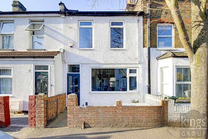 5 Bedroom House To Rent In Victoria Road, London, E17