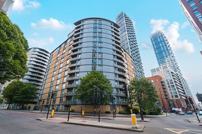 1 Bedroom Flat For Sale In Victoria Road, London, W3