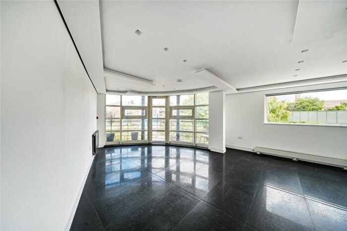 1 Bedroom Flat To Rent In Royal College Street, London, NW1