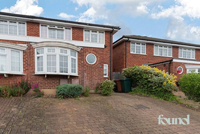 4 Bedroom Terraced House To Rent In The Maltings, Kings Langley, WD4