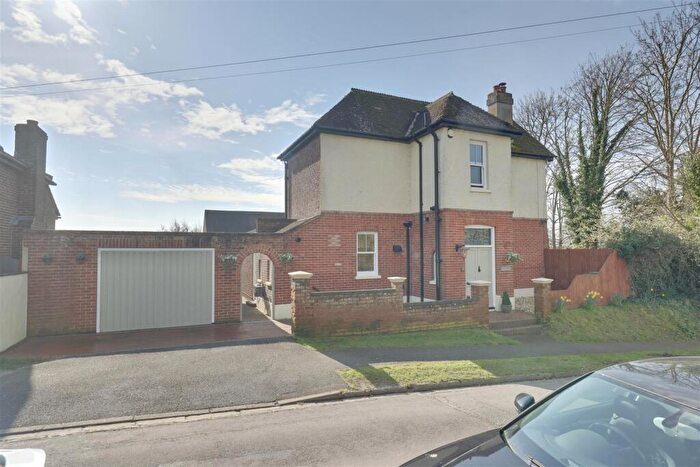 3 Bedroom Detached House For Sale In Drayton Lane, Portsmouth, PO6