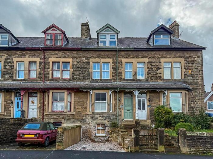 4 Bedroom Terraced House For Sale In Green Lane, Buxton, SK17