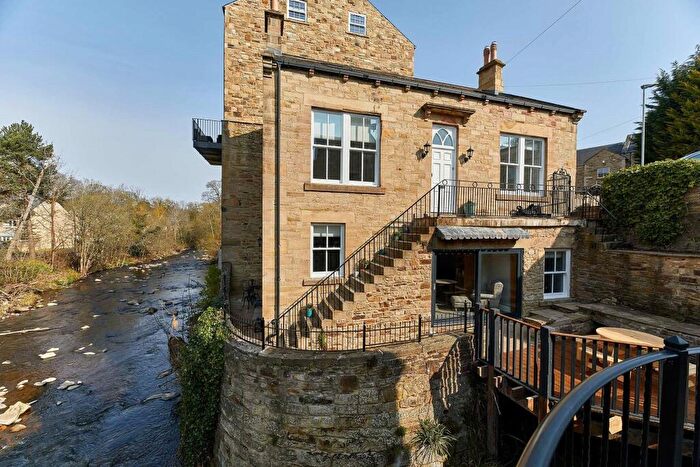 4 Bedroom Semi Detached House To Rent In Wood Street, Shotley Bridge, Consett, DH8