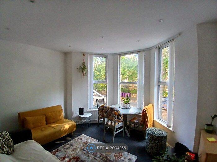 2 Bedroom Flat To Rent In Brompton Avenue, Sefton Park, Liverpool, L17