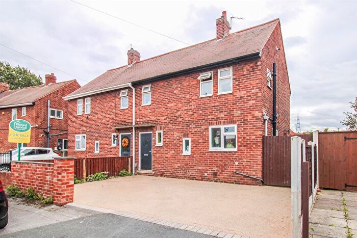 3 Bedroom Semi-Detached House For Sale In Chestnut Crescent, Normanton, WF6