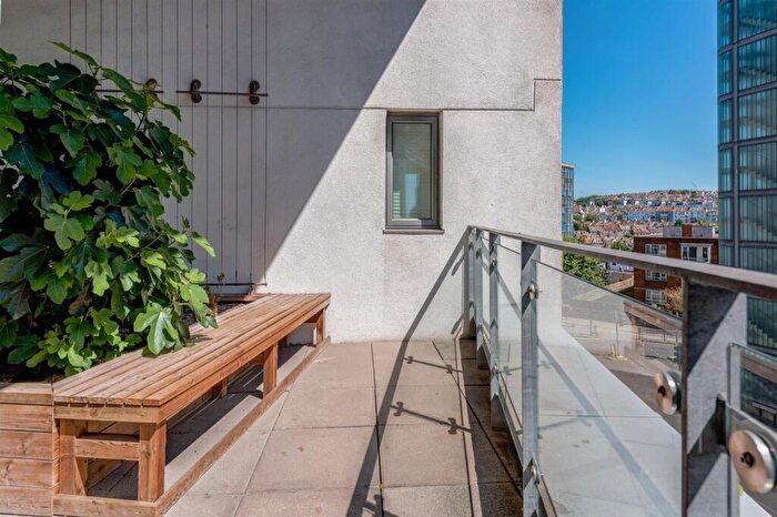 2 Bedroom Apartment For Sale In Brighton Belle, Stroudley Road, Brighton, BN1