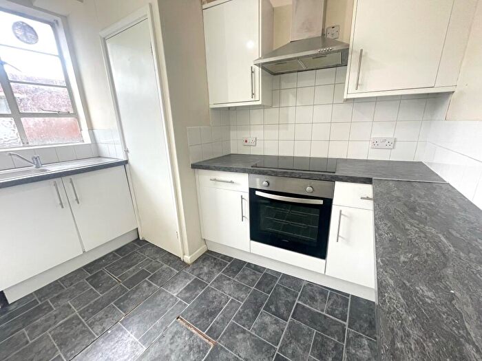 2 Bedroom Flat To Rent In Hagley Road West, Oldbury, B68