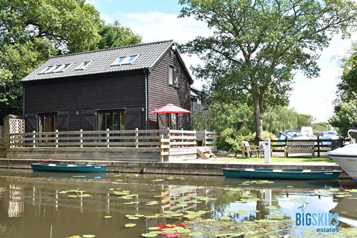 2 Bedroom Cottage For Sale In Wayford Bridge, Wayford, NR12