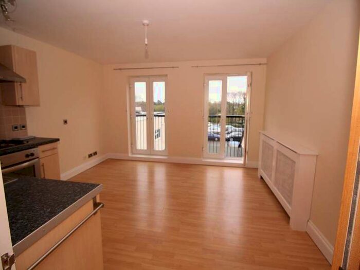 1 Bedroom Apartment To Rent In Flat 3 Louise Court 256 London Road, Waterlooville, Hampshire, PO7