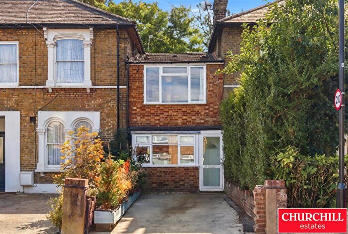 2 Bedroom House For Sale In Windsor Road, Forest Gate, E7