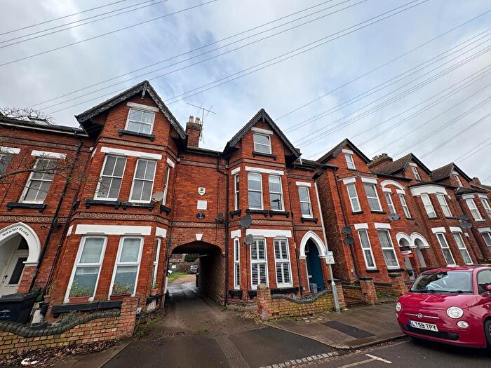 1 Bedroom Apartment To Rent In Flat, Spencer Road, MK40