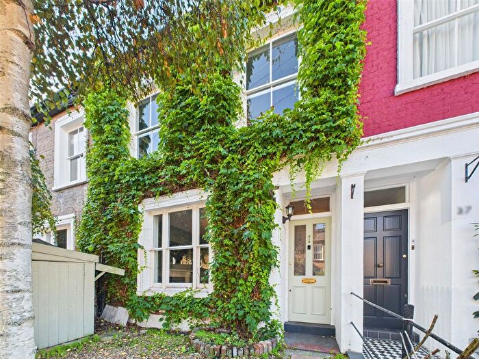 3 Bedroom Terraced House To Rent In Grosvenor Road, Twickenham, TW1
