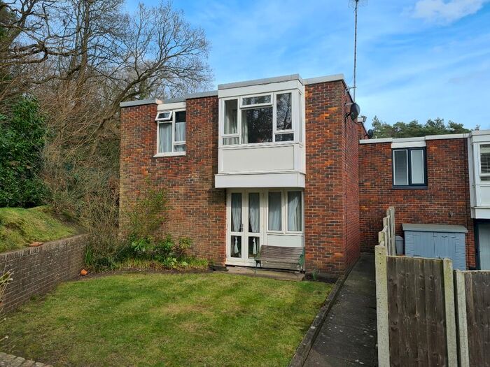 1 Bedroom Terraced House To Rent In Barnsley Close, Mytchett, GU12