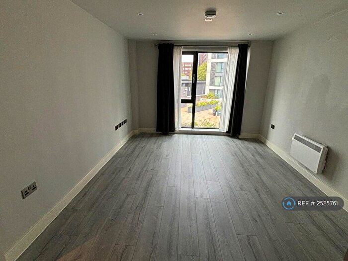 1 Bedroom Flat To Rent In Broad Street, Birmingham, B15