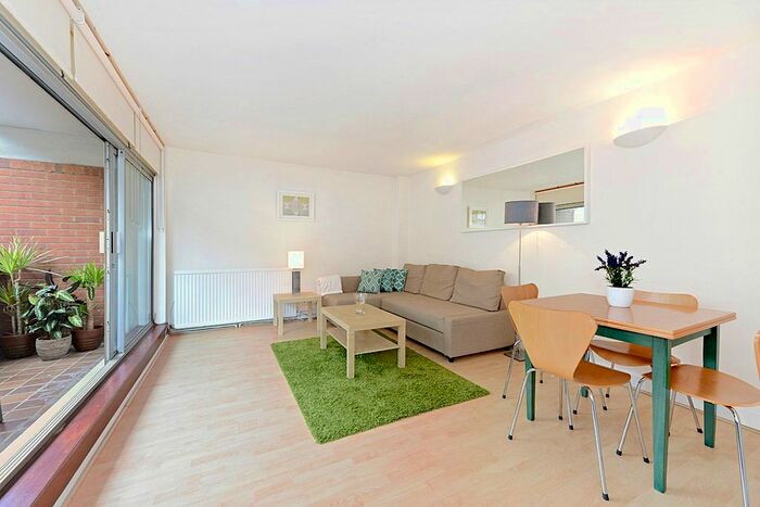 1 Bedroom Flat To Rent In Queensway, London, W2