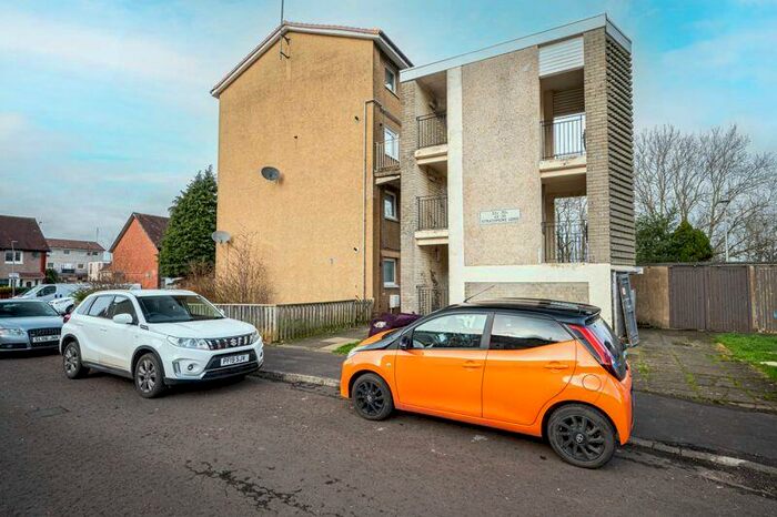 2 Bedroom Maisonette To Rent In Strathmore Gardens, Glasgow, G73