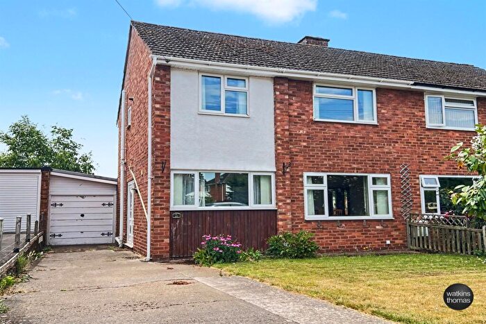 3 Bedroom Semi-Detached House For Sale In Pilley Road, Hereford, HR1