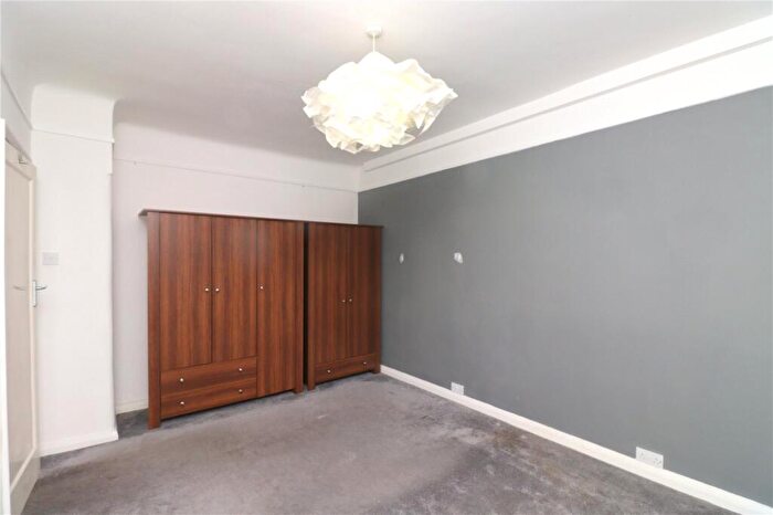 2 Bedroom Apartment For Sale In Victoria Gardens, Oxton, Wirral, CH43
