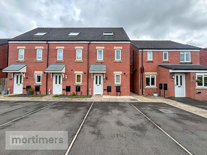 3 Bedroom End Of Terrace House For Sale In Chestnut Avenue, Blackburn, Lancashire, BB1