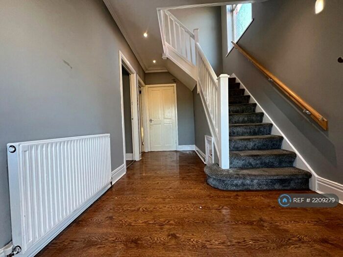 3 Bedroom Semi-Detached House To Rent In Kenton Road, Newcastle Upon Tyne, NE3