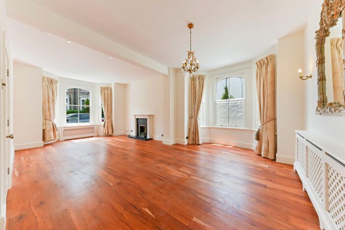 5 Bedroom Property To Rent In Ringford Road, London, SW18