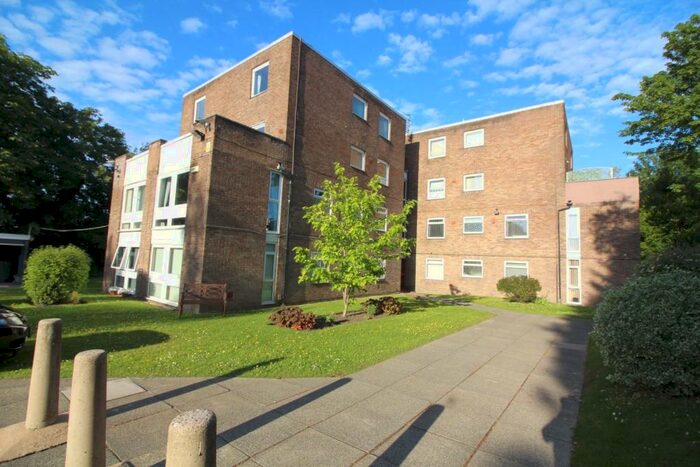 1 Bedroom Apartment To Rent In Appleby Gardens, Manchester Road, Bury, BL9