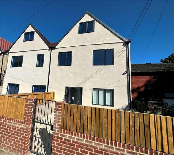 2 Bedroom Flat To Rent In Stainbeck Road, Meanwood, Leeds, West Yorkshire, LS7