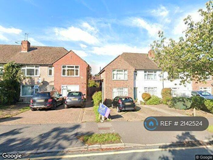 2 Bedroom Flat To Rent In Effingham Close, Sutton, SM2