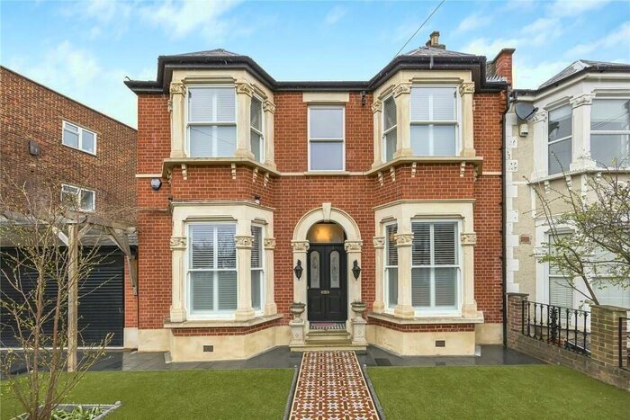 3 Bedroom House To Rent In Dowanhill Road London, SE6