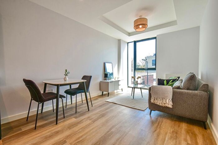 1 Bedroom Flat To Rent In High Court, Leeds, LS2