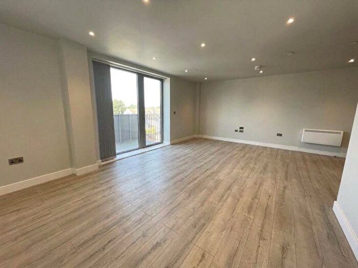 2 Bedroom Apartment To Rent In Steel House, The Metalworks, Petersfield Avenue, Slough, Berkshire, SL2