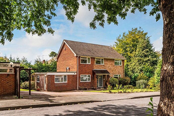 4 Bedroom Detached House For Sale In Sandown Grove, Tunbridge Wells, TN2