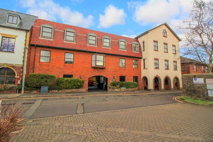 2 Bedroom Flat To Rent In Dammas Lane, Old Town, Swindon SN1