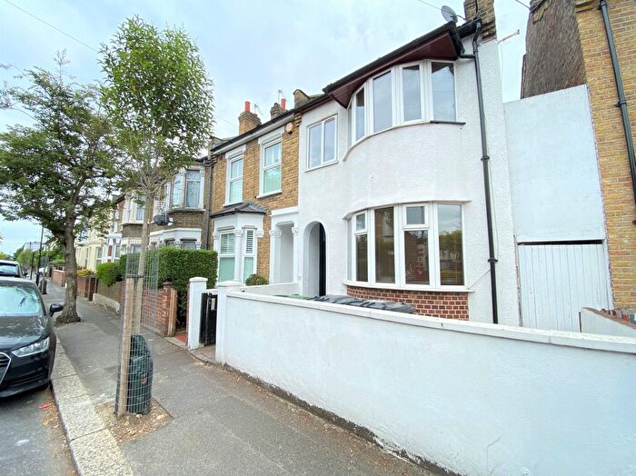 3 Bedroom Terraced House To Rent In Mayville Road, Leytonstone, E11