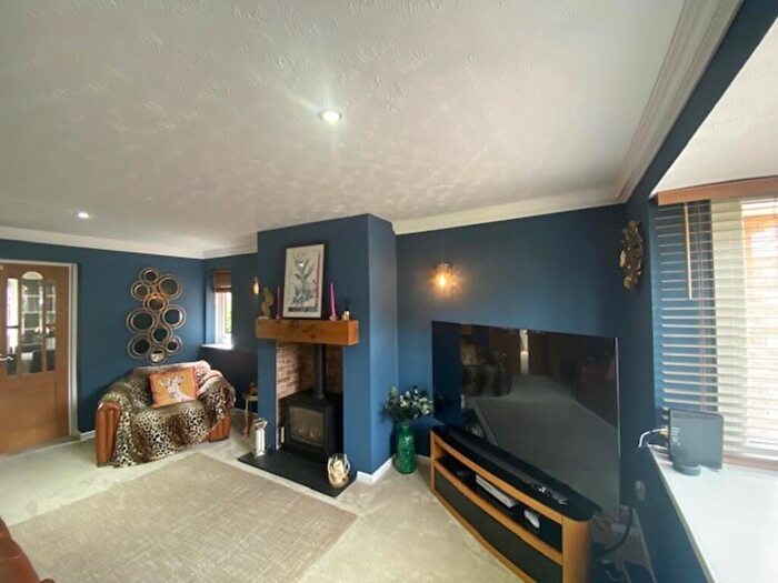 4 Bedroom Detached House To Rent In Gaunt Road, Bramley, S66