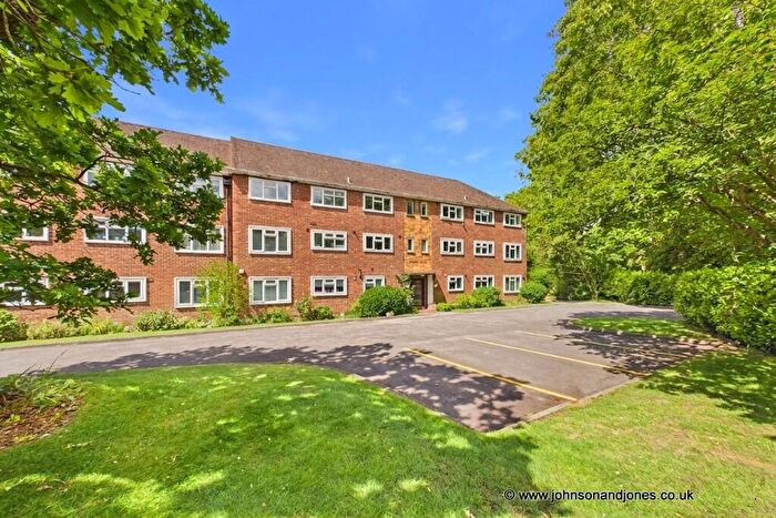 2 Bedroom Apartment For Sale In Station Parade, Virginia Water, Surrey, GU25