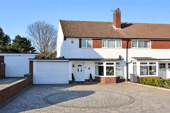 3 Bedroom Semi Detached House For Sale In Tintagel Road, Orpington, BR5