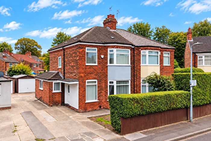 3 Bedroom Terraced House For Sale In Dundee Street, Hull, HU5