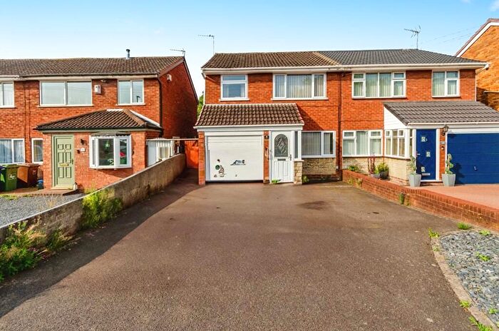 3 Bedroom Property To Rent In Leamington Close, Cannock, WS11