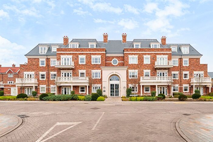 1 Bedroom Flat To Rent In Hartland Manor, Fleet, GU51