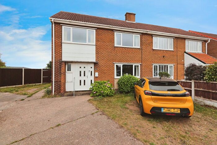 3 Bedroom Semi-detached House For Sale In Milton Road, Dinnington, Sheffield, S25